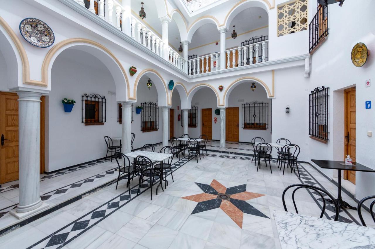 Hotel Los Omeyas Кордоба Екстериор снимка