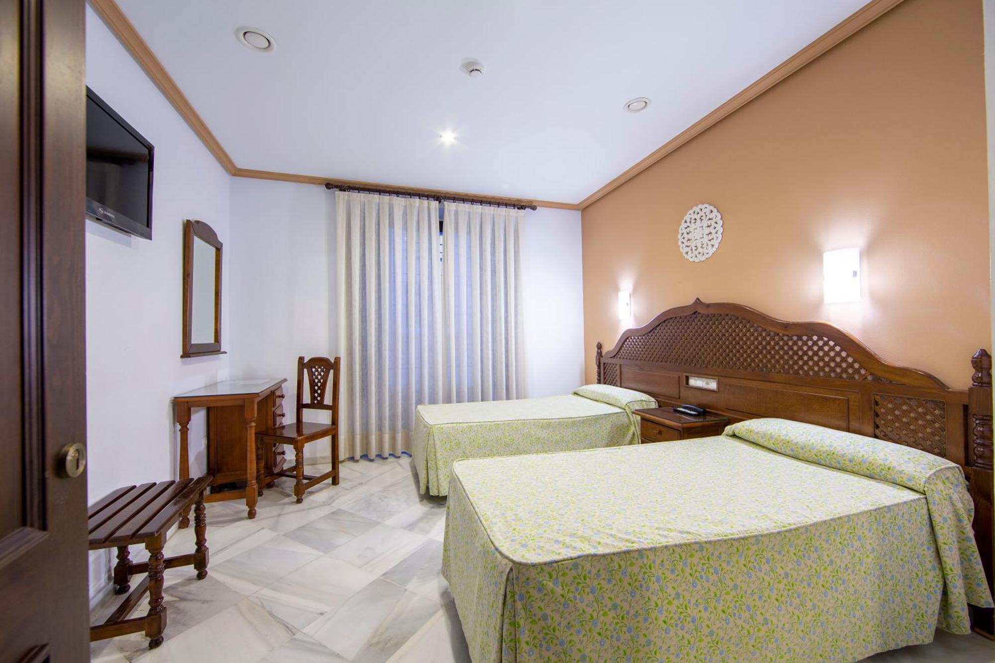 Hotel Los Omeyas Кордоба Екстериор снимка