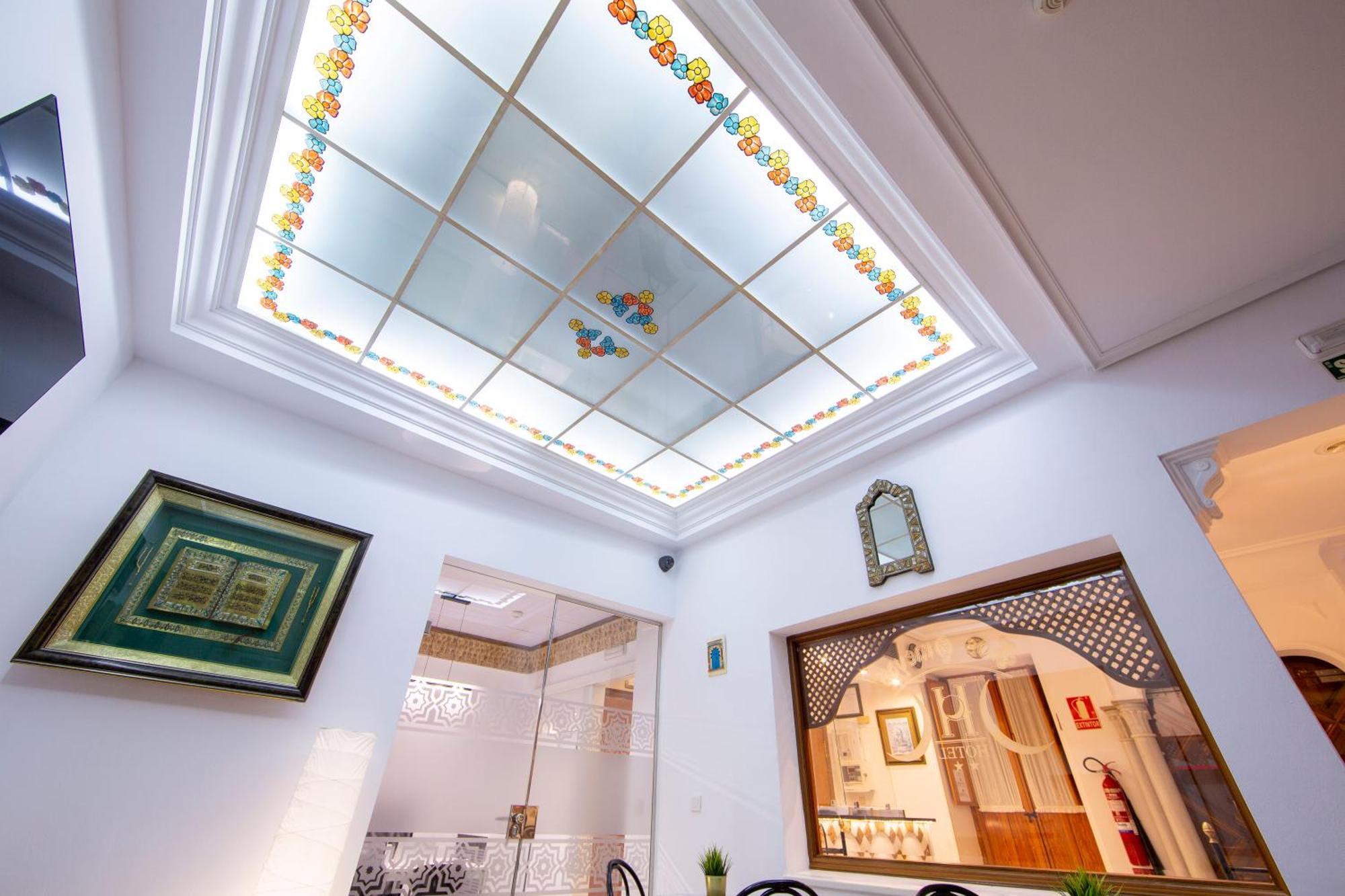 Hotel Los Omeyas Кордоба Екстериор снимка